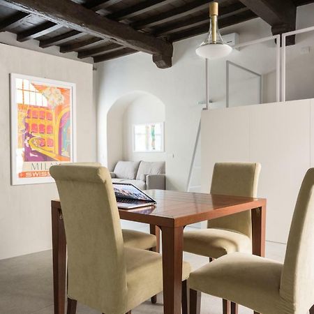 Le Scuderie Di Sant'Ambrogio Lägenhet Milano Exteriör bild