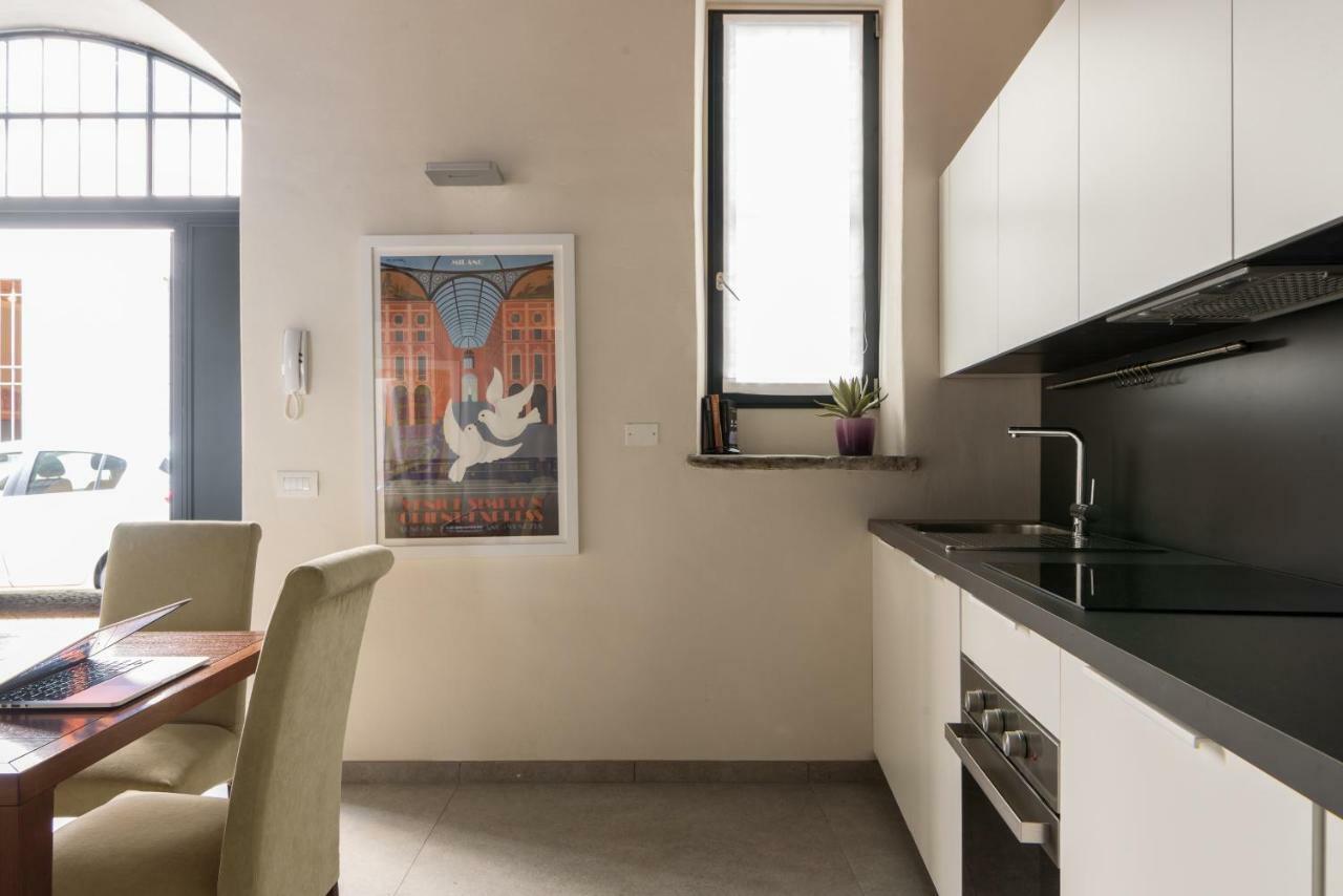 Le Scuderie Di Sant'Ambrogio Lägenhet Milano Exteriör bild
