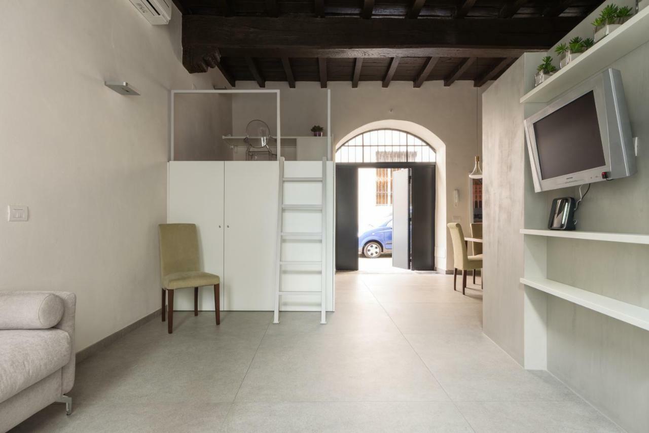 Le Scuderie Di Sant'Ambrogio Lägenhet Milano Exteriör bild