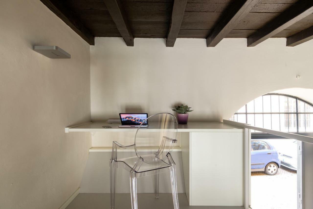 Le Scuderie Di Sant'Ambrogio Lägenhet Milano Exteriör bild